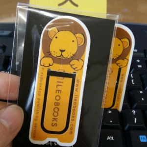 ĳ���� å���� (3.0*8.0cm)