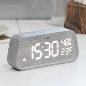 �ö����� ���̺� ��������  ���׸��� LED Ź��ð�