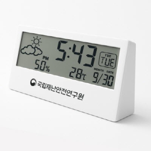 ���� LCD  �½��� Ź��� �ð� D-C90