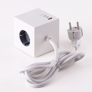 �ö����� ���� PD 20W ���뷮  ��Ƽ�� 3�� CŸ�� 2��Ʈ+USB 1��Ʈ  ���̺��� 1.5M JS-D32