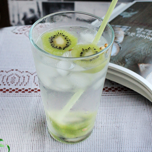 Űģ�� ǻ��� �۶� (445ml/15�½�)