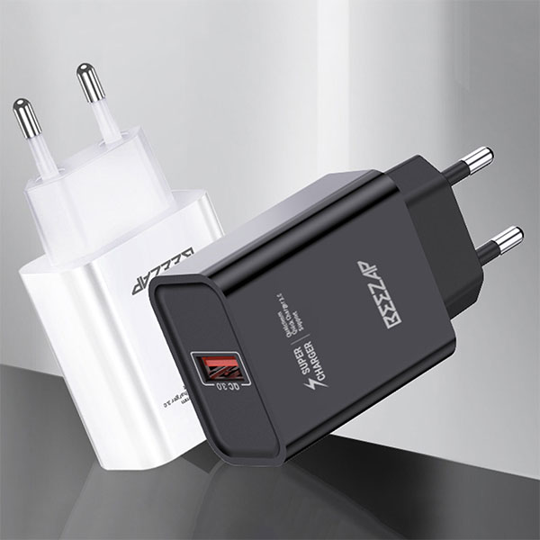 ����Ʈ����ǰ �ڵ��� ������ ���������� ���� QC 3.0 18W ������ ȭ��Ʈ ��ǰ ����