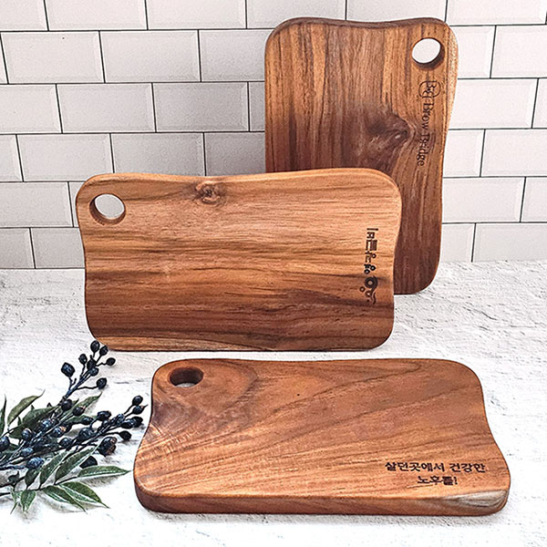 ��ߵ�Ƽũ�簢����(��)