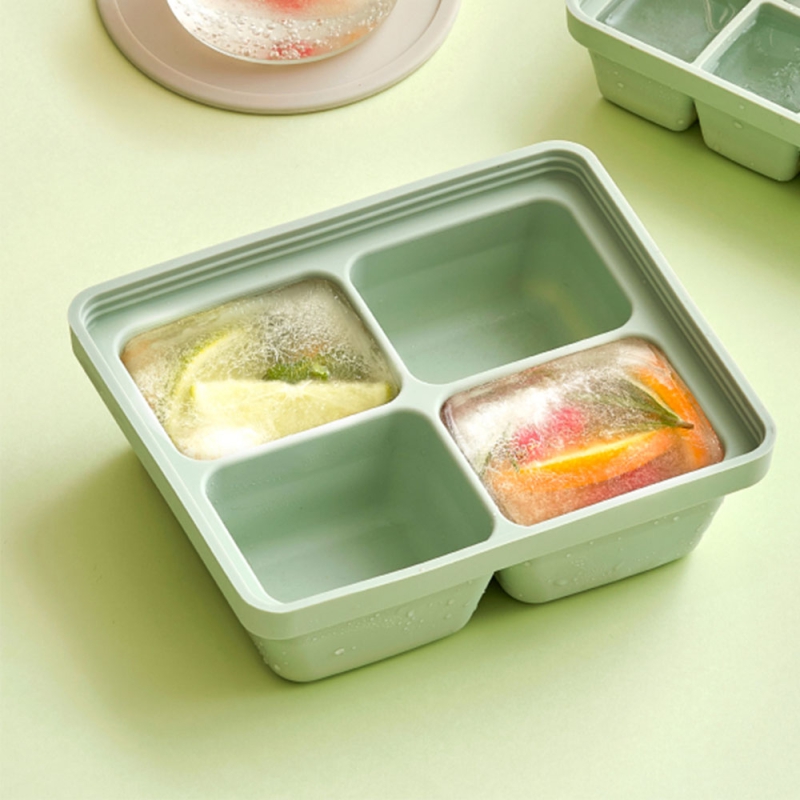 �Ǹ��� �Ǹ��� �Ǹ��� ť�� 4�� ��ǰ ����